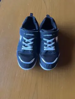 LUVRUSH ブラック スニーカー20.5センチ