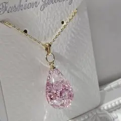 1932.スワロ入り♡ しずく型レジンネックレス♡ - メルカリ
