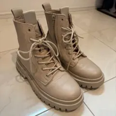 キッズシューズ　ZARA ブーツ サイズ36インチ　23㎝