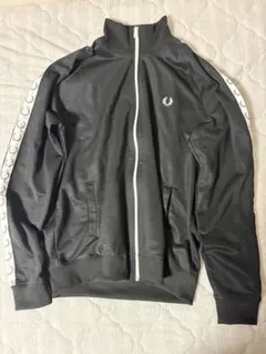 FRED PERRY トラックジャケット ブラックのサムネイル