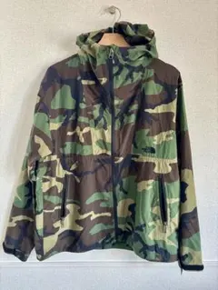 ザノースフェイス　迷彩　マウンテンパーカー