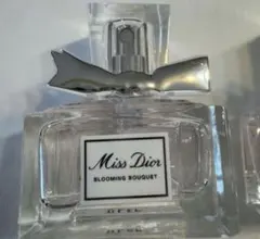 新品　ミスディオール　ブルーミングブーケ　ミニ香水　miss dior