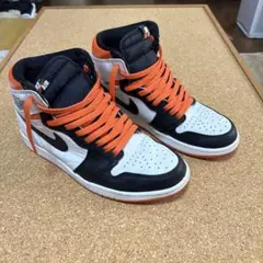 Nike Air Jordan 1 Retro High OGエレクトロオレンジ