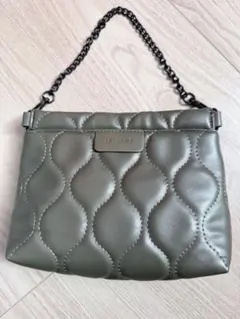 LE VERNIS キルティングショルダーバッグ　カーキ