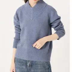 IENAイエナ　OLIVOソフトコットンブークレヤーンVネックプルオーバーブルー