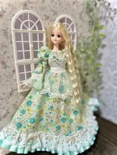 No.2グリーンのロングドレス（ジェニー　27センチドール服）