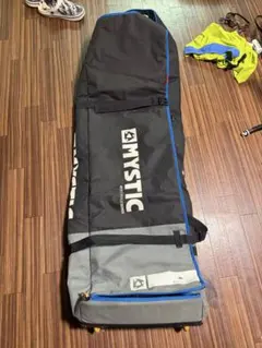 Item thumbnail for item 85b9b254-4f8d-401a-835e-77003dfcd2e7