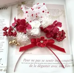 七五三髪飾り♡七五三ヘッドドレス♡つまみ細工とかすみ草と小花と赤い実の髪飾り