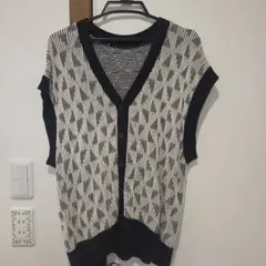 LOWRYS FARM　幾何学模様 ニットベスト