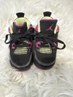 Jordan ベビーシューズ ブラック/ピンク