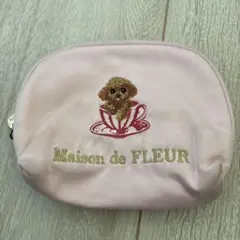 Maison de FLEUR 犬刺繍 ティッシュポーチのサムネイル