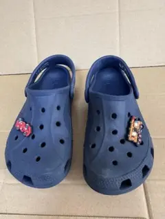 Crocs クロックス サンダル ネイビー 乗り物チャーム付 c10 11のサムネイル