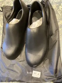 yeezy スニーカー