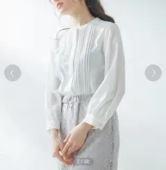 ピンタックブラウス