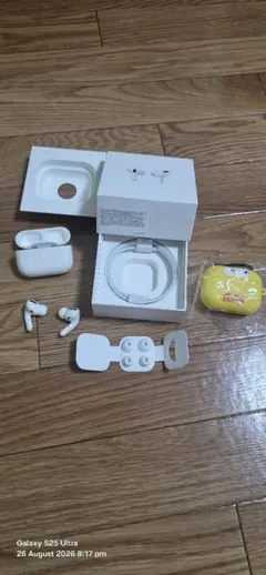 Apple AirPods Pro1 本体 充電ケース付きプロセス - メルカリ