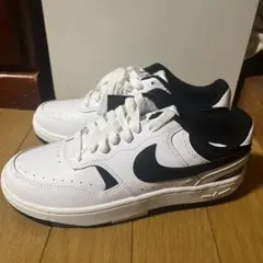 NIKE スニーカー　23cm