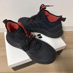 adidas ハイカットスニーカー 黒/赤