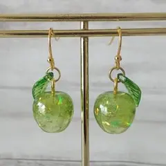 No.2564 青りんご ピアス ハンドメイド レジン