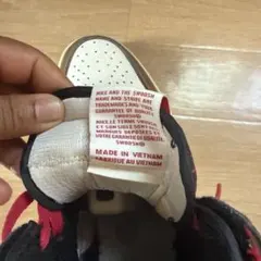モデル: Air Jordan 1 High OG Travis Scott