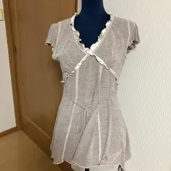 ベージュ フリル ノースリーブ チュニックのサムネイル