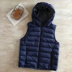 インヘリット　ダウンベスト　ブルー系　フッド付き