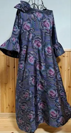 着物リメイク♥️本場大島紬♥️素敵な♥️薔薇好きの可愛い❤ロングワンピース♪