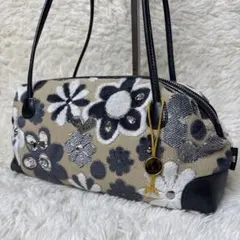 Item thumbnail for item 261992f7-a81f-4187-89c5-37a6f7f0ee09