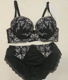 261080　トリンプ　ブラジャー　ショーツ　セット　美胸 c70