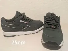 Reebok スニーカー カーキのサムネイル