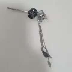 装飾的なチェーン付きヘアピン