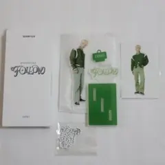 SEVENTEEN FOLLOW アクリルキーリング ディノ
