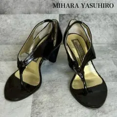 MIHARAYASUHIRO エナメルサンダル　黒　23.5 RG721のサムネイル