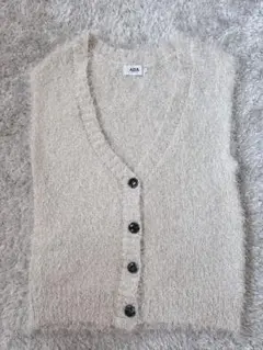 【美品】ラメフェザーVネックニットベストのサムネイル