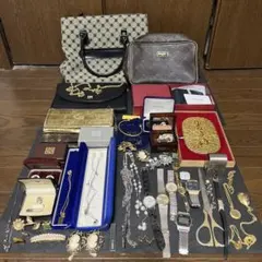 あ*♡様 遺品整理品　アクセサリー　バック　時計　財布など　まとめ売り