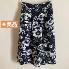 【再値下げ】美品✨ Honeysタック付きスカート 花柄