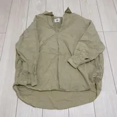 LIEN petit main ベージュ Vネック長袖シャツ