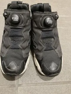 インスタポンプ ブラック ハイカットスニーカー