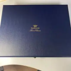 未使用　NARUMI ボーンチャイナ ミラノステープルライン食器セットのサムネイル
