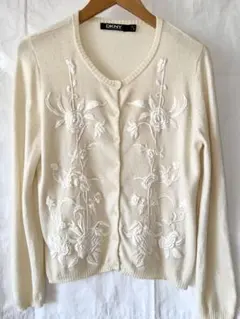 DKNY アイボリー刺繍カーディガン Sサイズ