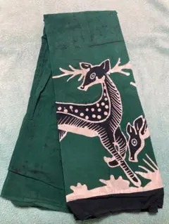 バティック　鹿模様　サロン　腰巻き　グリーン