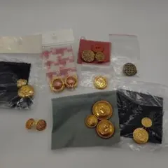 7-181 金色と黒の装飾的ボタンセット