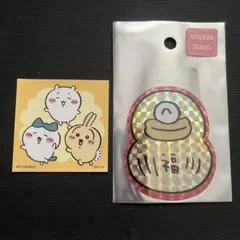 ちいかわ　スマホに貼れるサイズのホログラムステッカー　オデダルマ　＋　ノベルティ