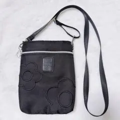 MARY QUANT 刺繍　ショルダーポーチ　ショルダーバッグ　スマホ　ブラック