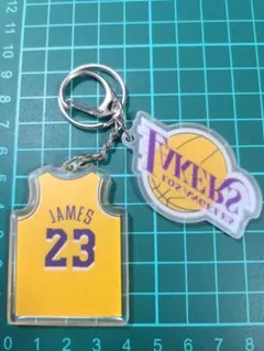 NBA レイカーズ　23番　レブロン　ユニフォーム　アクリル　キーホルダー