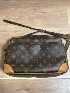 LOUIS VUITTON モノグラム ショルダーバッグ