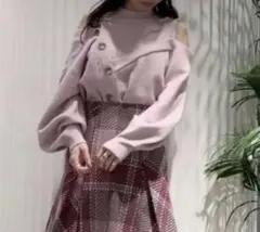 SNIDEL オープンショルダーボタンニットプルオーバー