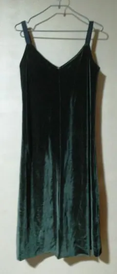 Bershka ダークグリーン ベルベット キャミワンピース