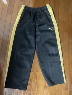 PUMA ジャージパンツ 黒/金