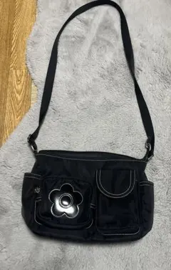 マリークワント　黒 フラワーモチーフ ショルダーバッグ