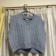 値下げ中ZARAニットベスト